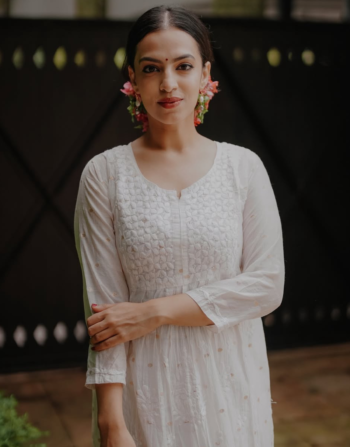 Ivory Embroidered kurta